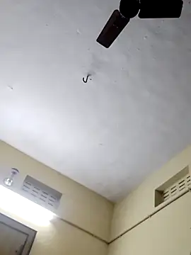 Snapshot of yelmaji91 chatting on November 28, 3:09 am yelmaji91 online show from November 28, 3:09 am