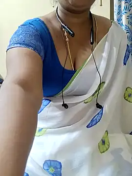 Snapshot of yelmaji91 chatting on December 3, 8:34 am yelmaji91 online show from December 3, 8:34 am