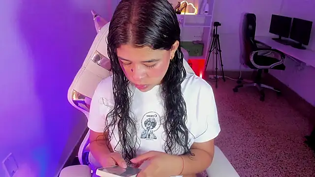 Snapshot of Ivy_nt chatting on November 14, 12:48 pm Ivy nt online show from November 14, 12:48 pm