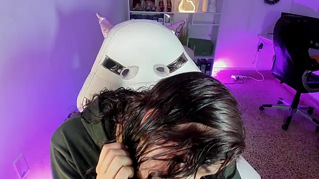 Snapshot of Ivy_nt chatting on December 2, 12:32 pm Ivy nt online show from December 2, 12:32 pm