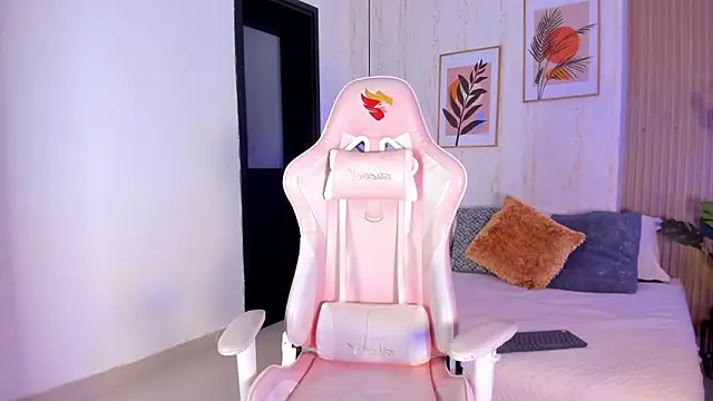 Ayleen Dunkan online show from December 20, 12:56 pm