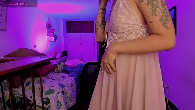 atenea dragon   online show from November 6, 8:43 pm