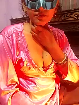 hunk28 6 online show from February 4, 5:30 pm