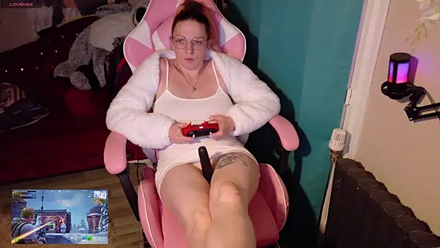 rubystrip online show from April 7, 7:25 pm