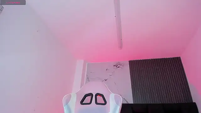 chloesagee online show from March 3, 10:04 pm