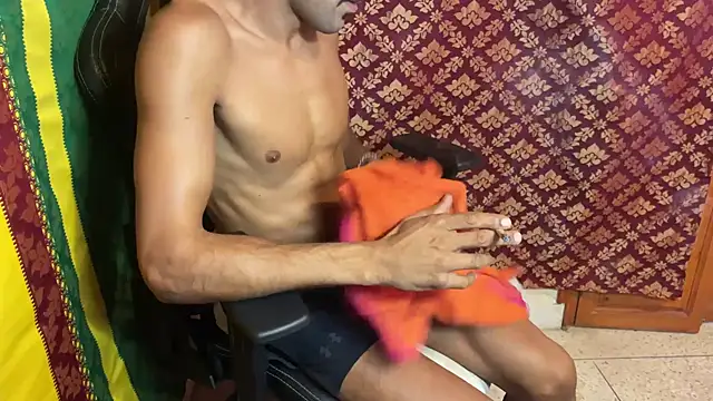 Snapshot of JUSTFORRICH chatting on October 3, 7:05 am JUSTFORRICH online show from October 3, 7:05 am