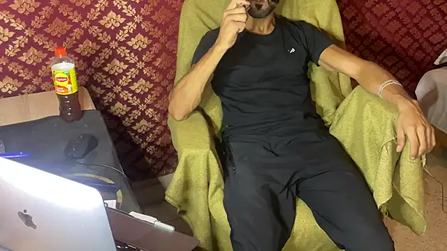 Snapshot of JUSTFORRICH chatting on October 10, 8:52 pm JUSTFORRICH online show from October 10, 8:52 pm