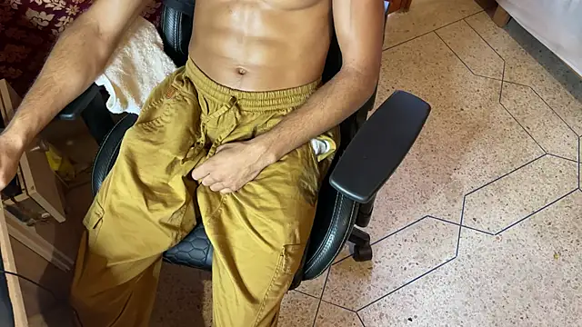 Snapshot of JUSTFORRICH chatting on October 19, 11:00 am JUSTFORRICH online show from October 19, 11:00 am