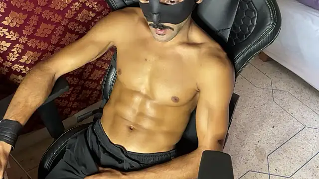 Snapshot of JUSTFORRICH chatting on October 24, 2:24 pm JUSTFORRICH online show from October 24, 2:24 pm