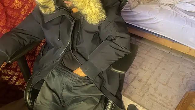 Snapshot of JUSTFORRICH chatting on November 7, 11:43 am JUSTFORRICH online show from November 7, 11:43 am