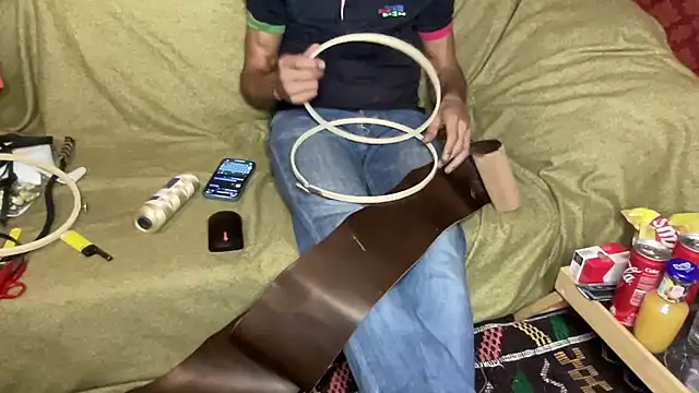 Snapshot of JUSTFORRICH chatting on December 1, 12:15 am JUSTFORRICH online show from December 1, 12:15 am