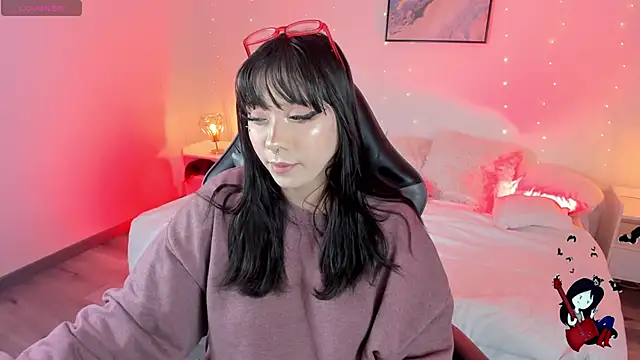 Snapshot of Noahcryptic chatting on October 1, 4:07 am Noahcryptic online show from October 1, 4:07 am