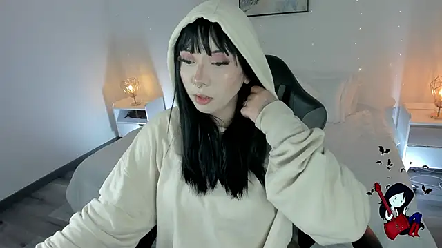 Snapshot of Noahcryptic chatting on October 30, 6:04 am Noahcryptic online show from October 30, 6:04 am