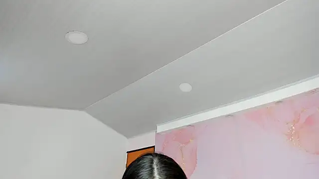 milk candy18 online show from October 3, 12:24 pm