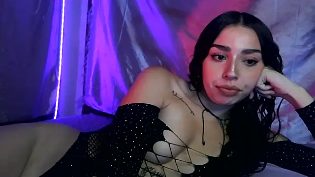 sweetbrunette22 online show from February 11, 4:45 pm