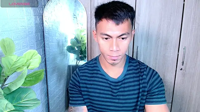 PinooyMilker online show from March 31, 9:48 pm