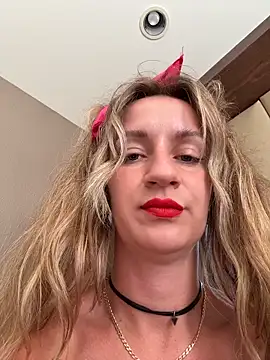 EvvaMur online show from December 1, 8:19 am