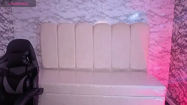 Luna Star v online show from October 14, 4:02 am