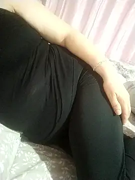 zerdaliii online show from March 28, 7:57 pm