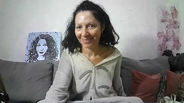 Snapshot of ValleriWind chatting on April 23, 9:28 pm ValleriWind online show from April 23, 9:28 pm