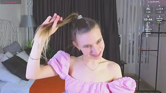 kaleriyaa  online show from April 10, 1:33 am