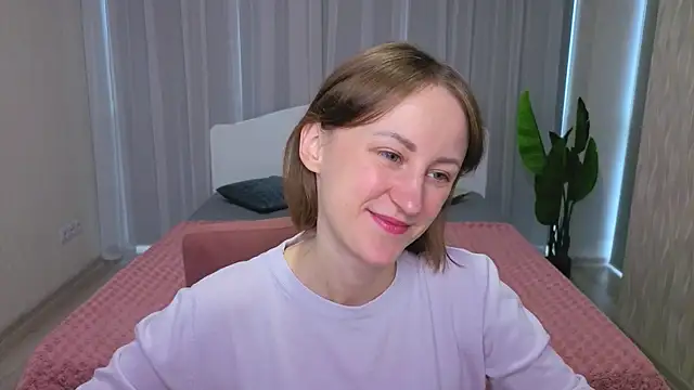 LuluChiiii online show from October 8, 10:13 am