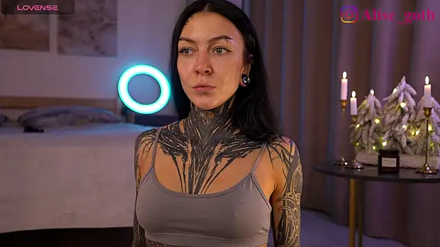 Snapshot of Alise_Eve_ chatting on November 29, 6:33 pm Alise Eve online show from November 29, 6:33 pm