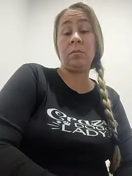 Nala1986 online show from December 5, 12:30 am