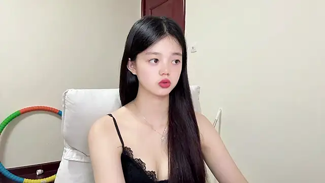 Nicole-13 online show from June 2, 12:18 pm