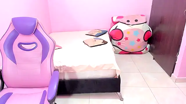 Snapshot of latin_doll_squirts chatting on September 26, 1:04 pm latin doll squirts online show from September 26, 1:04 pm
