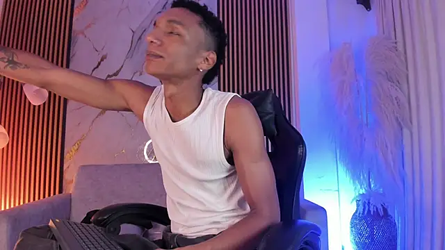 JulienSaint online show from January 8, 11:34 am