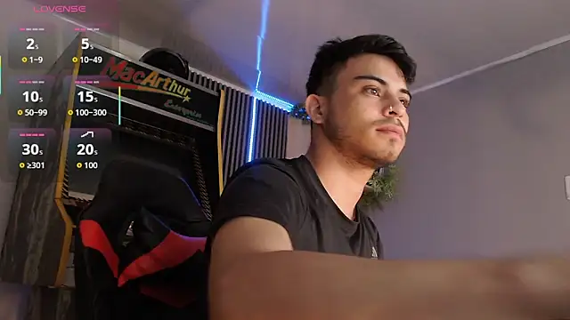 Snapshot of Bastian_MCcormick chatting on September 22, 1:46 pm Bastian MCcormick online show from September 22, 1:46 pm