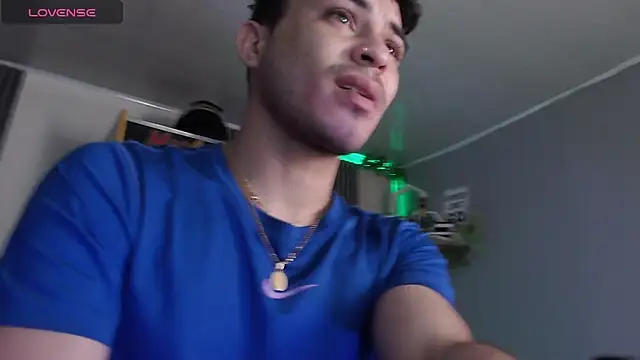 Snapshot of Bastian_MCcormick chatting on October 2, 12:34 pm Bastian MCcormick online show from October 2, 12:34 pm