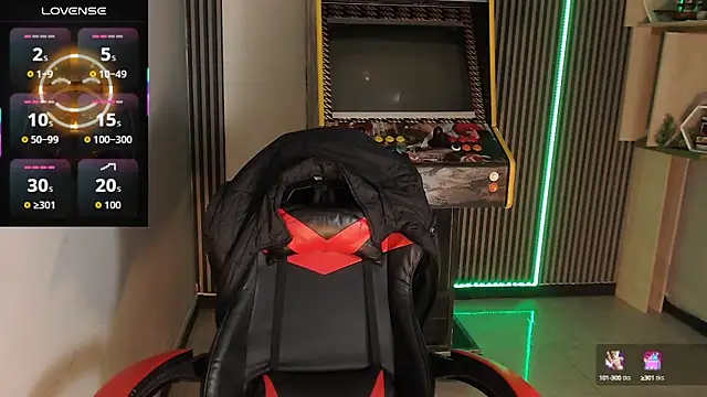 Snapshot of Bastian_MCcormick chatting on October 5, 11:41 am Bastian MCcormick online show from October 5, 11:41 am