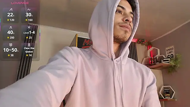 Snapshot of Bastian_MCcormick chatting on October 13, 12:49 pm Bastian MCcormick online show from October 13, 12:49 pm