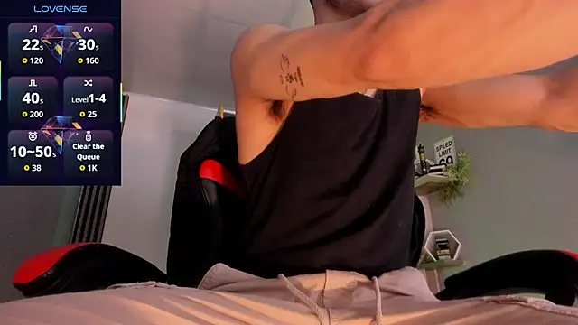 Snapshot of Bastian_MCcormick chatting on October 24, 12:23 pm Bastian MCcormick online show from October 24, 12:23 pm