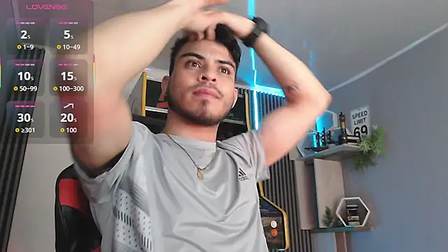 Snapshot of Bastian_MCcormick chatting on November 3, 12:50 pm Bastian MCcormick online show from November 3, 12:50 pm