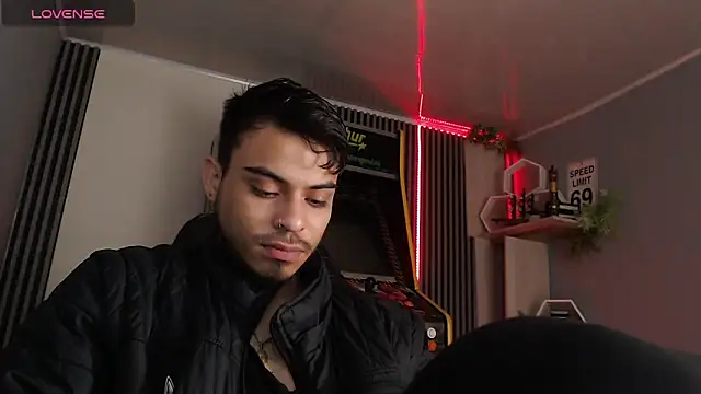 Snapshot of Bastian_MCcormick chatting on November 4, 12:48 pm Bastian MCcormick online show from November 4, 12:48 pm