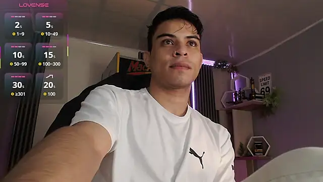 Snapshot of Bastian_MCcormick chatting on November 8, 12:49 pm Bastian MCcormick online show from November 8, 12:49 pm