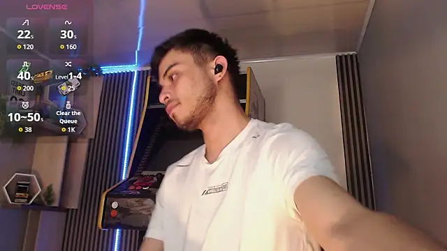 Snapshot of Bastian_MCcormick chatting on November 26, 1:45 pm Bastian MCcormick online show from November 26, 1:45 pm