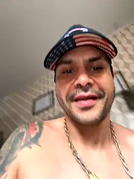 Snapshot of JOAO_PEDRO35 chatting on November 6, 9:43 am JOAO PEDRO35 online show from November 6, 9:43 am