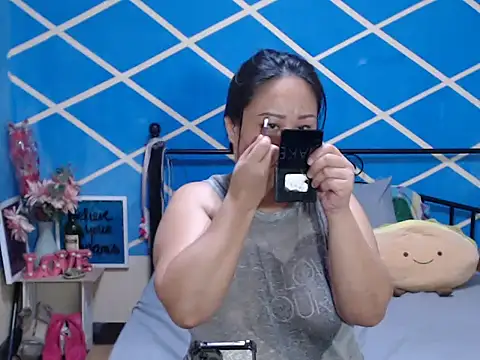 Snapshot of jengrey chatting on September 13, 10:09 pm jengrey online show from September 13, 10:09 pm