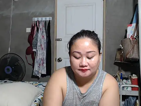 jengrey online show from December 5, 1:52 pm