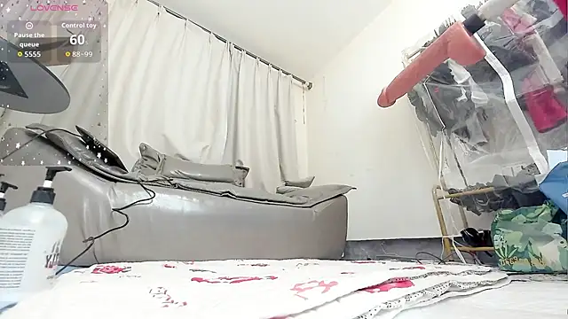 fox-yiyi online show from February 24, 11:52 am