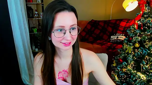 YourLovellyStory online show from January 12, 11:15 am