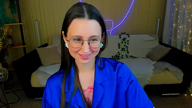 YourLovellyStory online show from February 8, 4:21 pm