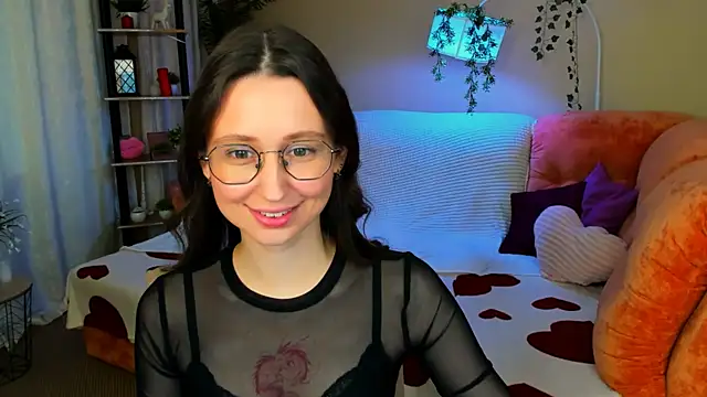 YourLovellyStory online show from June 6, 12:32 pm