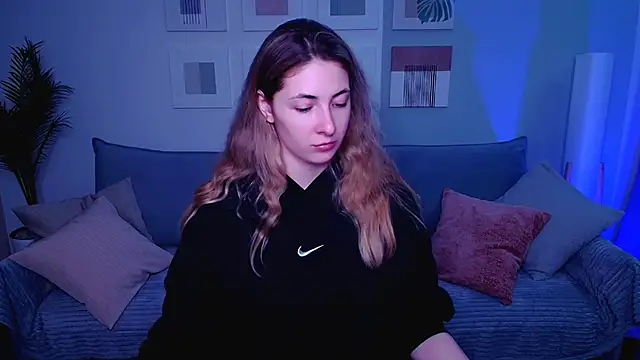 SensitiveSooul online show from April 8, 11:43 am