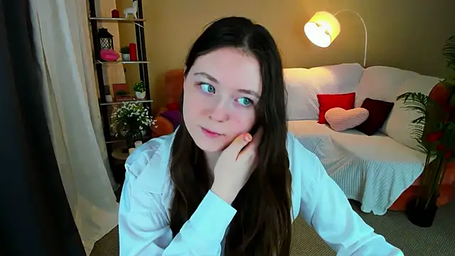 AlluringLookk online show from February 16, 6:37 pm