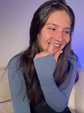 Snapshot of Emilyybennet_ chatting on June 30, 12:33 am Emilyybennet online show from June 30, 12:33 am